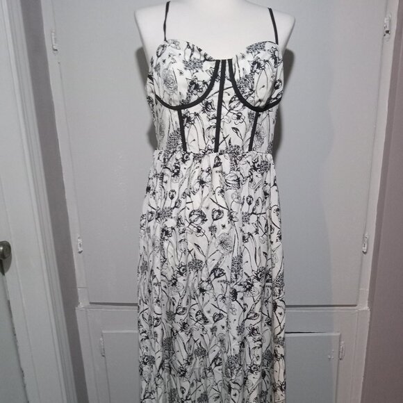 Black and White Floral Formal Dress - Picture 1 of 9